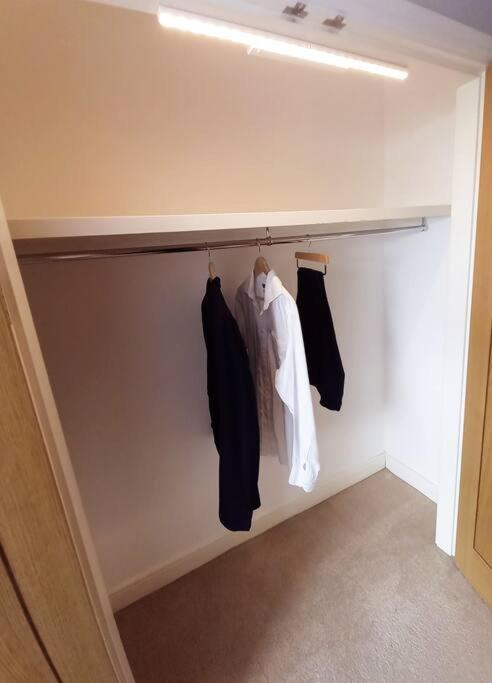 Ultra-Luxury City Centre 2 Bed Apartment, With Free Parking Cardiff Exterior photo